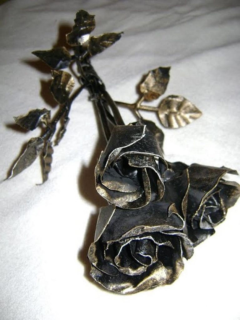 _vyrp16_137ruza-kytica1_788x1050