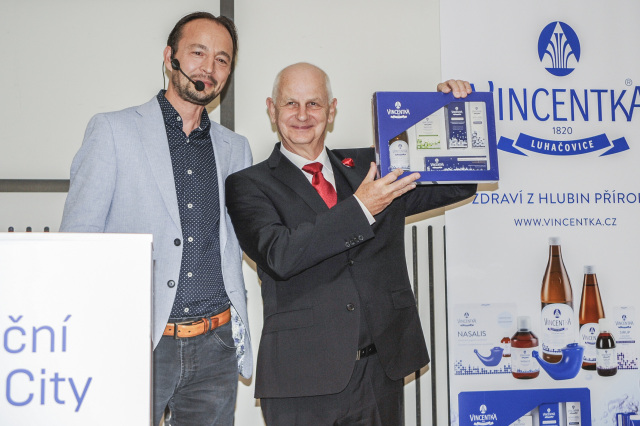 MUDr.jan-betka-a-riaditel-vincentky-jan-sumsal